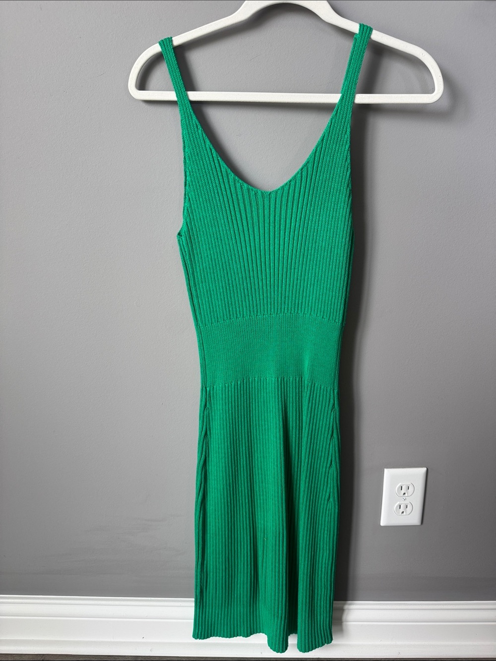 Green Ribbed Knit Sleeveless Dress
